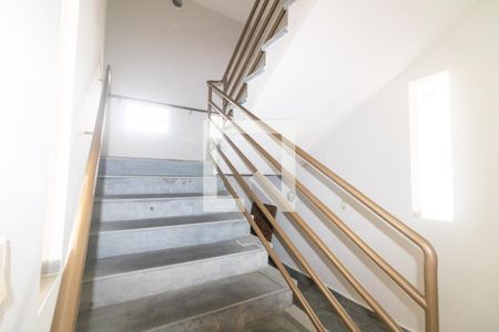 Apartamento à venda com 110m², 3 quartos e 2 vagas Apartamento à venda com 110m², 3 quartos e 2 vagasEscada do Prédio