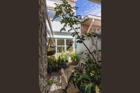 Casa à venda com 300m², 3 quartos e 2 vagas Casa à venda com 300m², 3 quartos e 2 vagasÁrea Externa