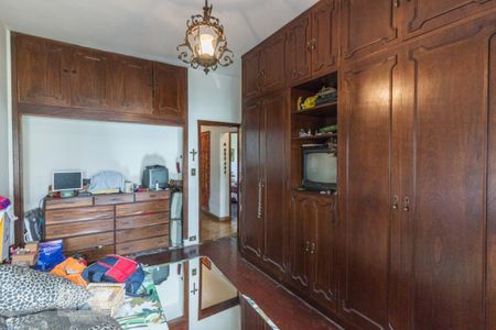 Casa à venda com 300m², 3 quartos e 2 vagas Casa à venda com 300m², 3 quartos e 2 vagasQuarto 3