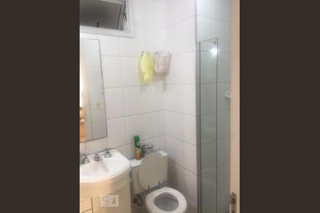 Apartamento à venda com 74m², 3 quartos e 2 vagas Apartamento à venda com 74m², 3 quartos e 2 vagasBanheiro