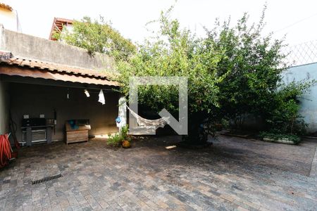 Casa à venda com 372m², 3 quartos e 4 vagasQuintal