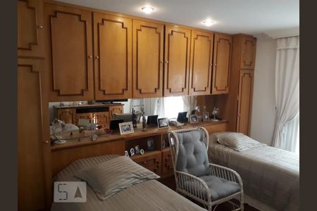 Casa à venda com 800m², 7 quartos e 6 vagasQuarto