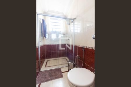 Casa à venda com 250m², 4 quartos e 3 vagas Casa à venda com 250m², 4 quartos e 3 vagasBanheiro Quarto 3
