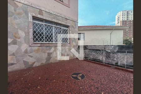 Casa à venda com 250m², 4 quartos e 3 vagas Casa à venda com 250m², 4 quartos e 3 vagasQuintal