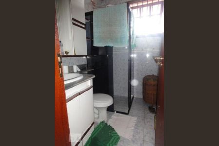 Casa à venda com 470m², 4 quartos e 4 vagas Casa à venda com 470m², 4 quartos e 4 vagasBanheiro