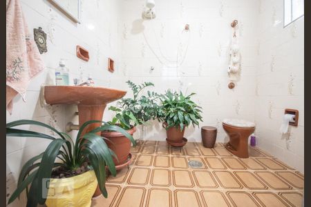 Casa à venda com 110m², 4 quartos e 1 vagaBanheiro 2