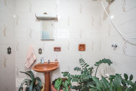 Casa à venda com 110m², 4 quartos e 1 vagaBanheiro 2