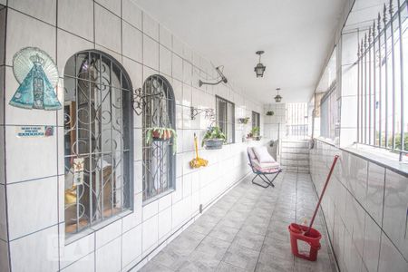 Casa à venda com 110m², 4 quartos e 1 vagaCorredor