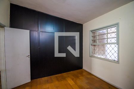 Casa à venda com 250m², 4 quartos e 4 vagas Casa à venda com 250m², 4 quartos e 4 vagasQuarto 2