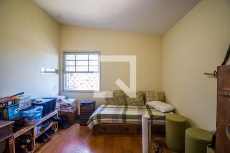 Casa à venda com 250m², 4 quartos e 4 vagas Casa à venda com 250m², 4 quartos e 4 vagasQuarto 1