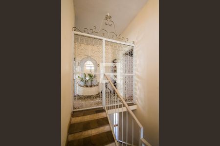 Casa à venda com 250m², 4 quartos e 4 vagas Casa à venda com 250m², 4 quartos e 4 vagasCorredor