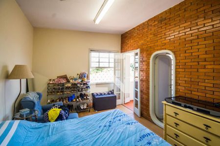 Casa à venda com 250m², 4 quartos e 4 vagas Casa à venda com 250m², 4 quartos e 4 vagasSuíte