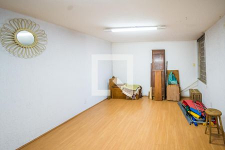 Casa à venda com 250m², 4 quartos e 4 vagas Casa à venda com 250m², 4 quartos e 4 vagasSalão de Festas
