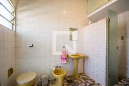 Casa à venda com 250m², 4 quartos e 4 vagas Casa à venda com 250m², 4 quartos e 4 vagasBanheiro da Suíte