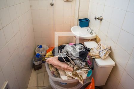 Casa à venda com 250m², 4 quartos e 4 vagas Casa à venda com 250m², 4 quartos e 4 vagasBanheiro de Serviço