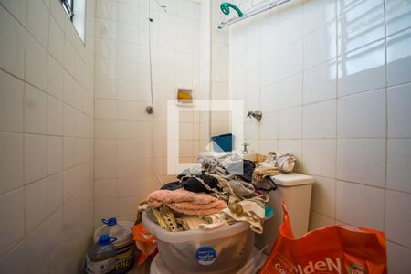 Casa à venda com 250m², 4 quartos e 4 vagas Casa à venda com 250m², 4 quartos e 4 vagasBanheiro de Serviço