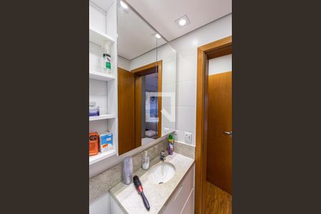 Apartamento à venda com 62m², 2 quartos e 1 vaga Apartamento à venda com 62m², 2 quartos e 1 vagaBanheiro