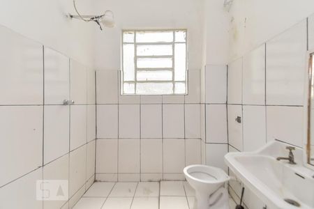 Banheiro de kitnet/studio para alugar com 1 quarto, 34m² em Centro, São Paulo