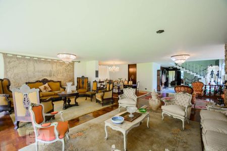 Casa à venda com 260m², 4 quartos e 6 vagas Casa à venda com 260m², 4 quartos e 6 vagasSala