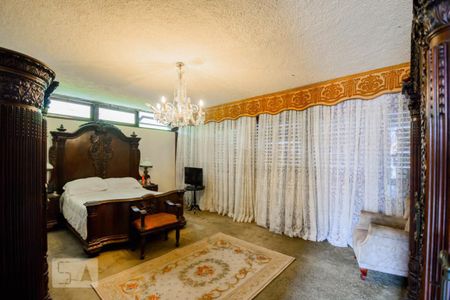 Casa à venda com 260m², 4 quartos e 6 vagas Casa à venda com 260m², 4 quartos e 6 vagasQuarto 1