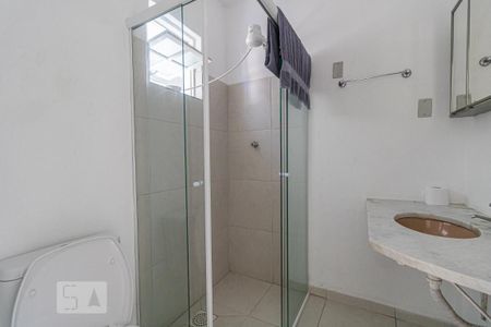 Casa à venda com 280m², 3 quartos e 4 vagasBanheiro da Suite dos fundos