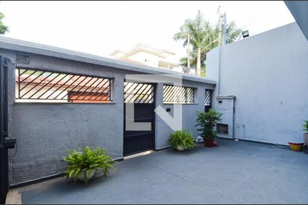 Casa à venda com 450m², 4 quartos e 5 vagasQuintal