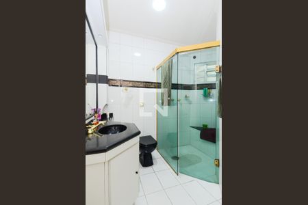 Casa à venda com 450m², 4 quartos e 5 vagasBanheiro da Suíte 1