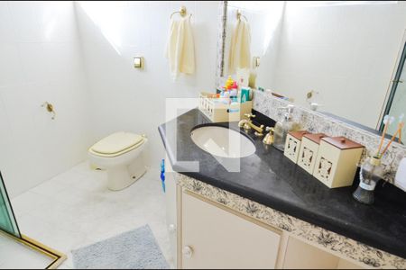 Casa à venda com 450m², 4 quartos e 5 vagasBanheiro da Suíte 3