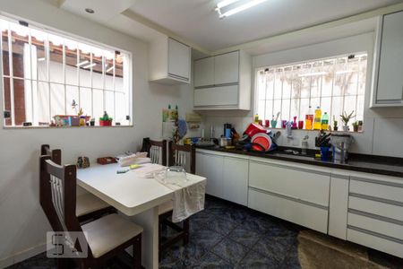 Casa à venda com 212m², 4 quartos e 3 vagasCozinha