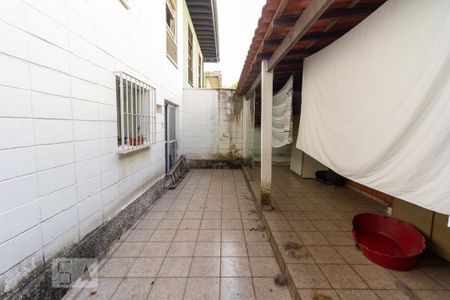 Casa à venda com 212m², 4 quartos e 3 vagasChurrasqueira