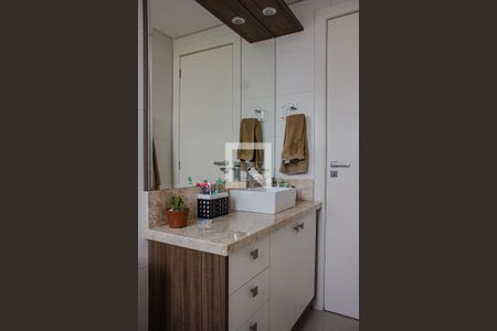 Apartamento à venda com 79m², 2 quartos e 2 vagas Apartamento à venda com 79m², 2 quartos e 2 vagasBanheiro da Suíte