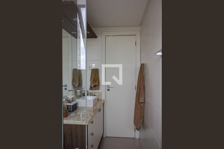 Apartamento à venda com 79m², 2 quartos e 2 vagas Apartamento à venda com 79m², 2 quartos e 2 vagasBanheiro da Suíte