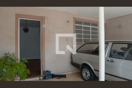 Casa à venda com 77m², 2 quartos e 1 vaga Casa à venda com 77m², 2 quartos e 1 vagaGaragem