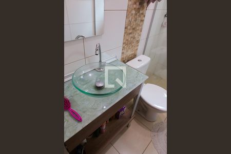 Casa à venda com 200m², 3 quartos e 2 vagas Casa à venda com 200m², 3 quartos e 2 vagasBanheio 1