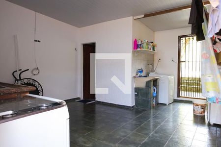 Casa à venda com 200m², 3 quartos e 2 vagas Casa à venda com 200m², 3 quartos e 2 vagasArea de Churrasqueira e Lavanderia