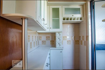 Cozinha de kitnet/studio para alugar com 1 quarto, 32m² em Centro Histórico, Porto Alegre