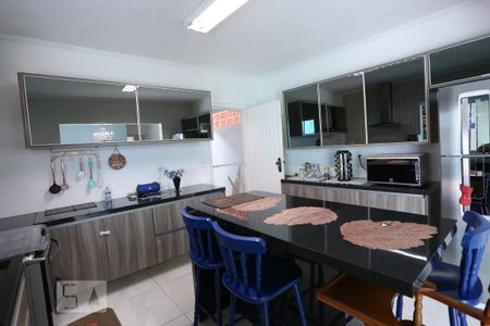 Casa à venda com 260m², 3 quartos e 3 vagasCozinha