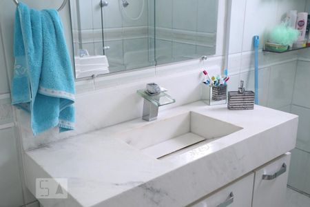 Casa à venda com 260m², 3 quartos e 3 vagasBanheiro 2