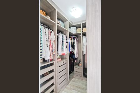 Apartamento à venda com 160m², 3 quartos e 3 vagas Apartamento à venda com 160m², 3 quartos e 3 vagasCloset da suíte 3