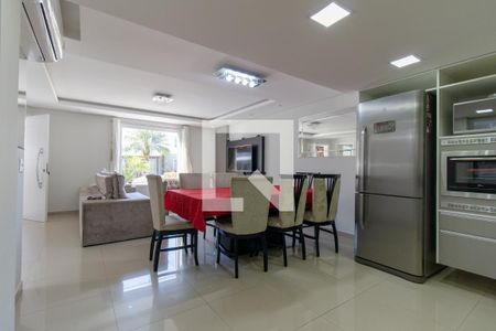 Casa para alugar com 120m², 3 quartos e 3 vagas Casa para alugar com 120m², 3 quartos e 3 vagasCozinha