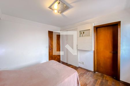 Apartamento à venda com 160m², 4 quartos e 2 vagas Apartamento à venda com 160m², 4 quartos e 2 vagasQuarto