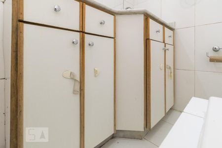 Apartamento à venda com 78m², 2 quartos e sem vaga Apartamento à venda com 78m², 2 quartos e sem vagaBanheiro - Armário