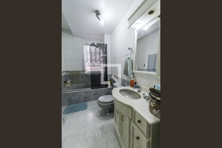 Apartamento à venda com 107m², 3 quartos e 1 vagaBanheiro da suíte