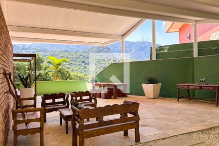 Casa à venda com 800m², 6 quartos e 5 vagas Casa à venda com 800m², 6 quartos e 5 vagasÁrea Externa