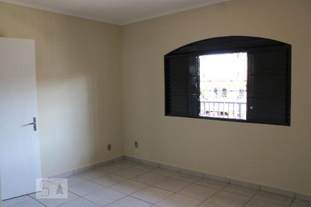 Casa à venda com 185m², 3 quartos e 5 vagas Casa à venda com 185m², 3 quartos e 5 vagasQuarto 1