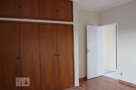 Casa à venda com 185m², 3 quartos e 5 vagas Casa à venda com 185m², 3 quartos e 5 vagasQuarto 2
