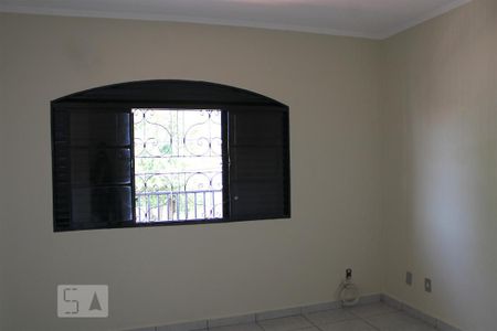 Casa à venda com 185m², 3 quartos e 5 vagas Casa à venda com 185m², 3 quartos e 5 vagasQuarto 1