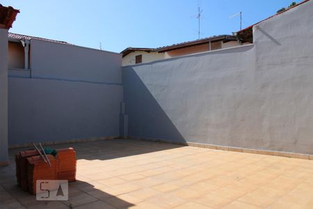 Casa à venda com 185m², 3 quartos e 5 vagas Casa à venda com 185m², 3 quartos e 5 vagasQuintal