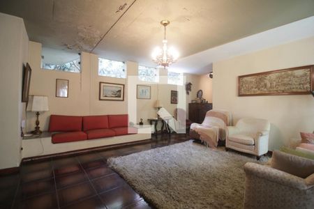 Casa à venda com 324m², 6 quartos e 3 vagasSala