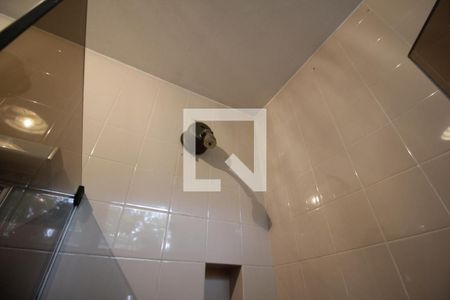 Casa à venda com 324m², 6 quartos e 3 vagasChuveiro